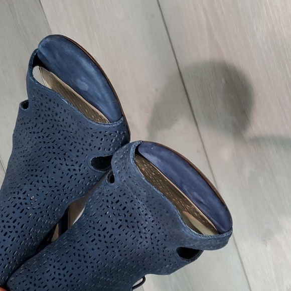 Vince Camuto Women Corbina Ankle Side strap Heels Open Toe Ankle boots 8M - Picture 5 of 14